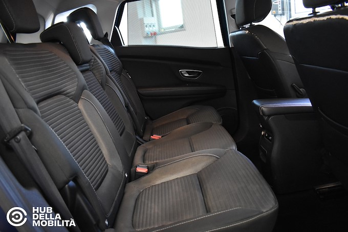 RENAULT Scénic TCe 140 CV EDC FAP Business